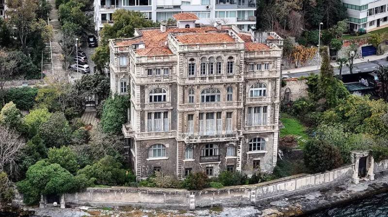 İstanbul’un Simge Yapılarından Zeki Paşa Yalısı Satışa Çıkarıldı